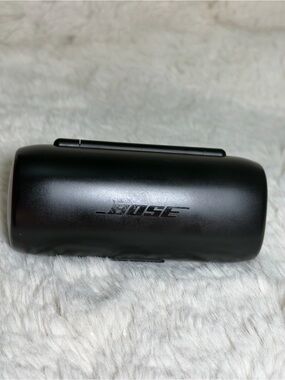 Bose Black Matte Earbuds Charging Case